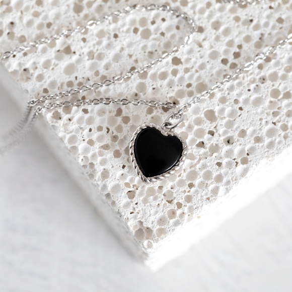 Romantic Heart Pendant (S925) - Only 1 left! - Picture 4 of 5